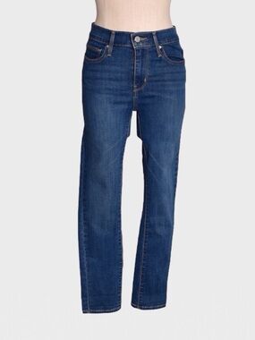 Levi’s Slimming Skinny Jeans